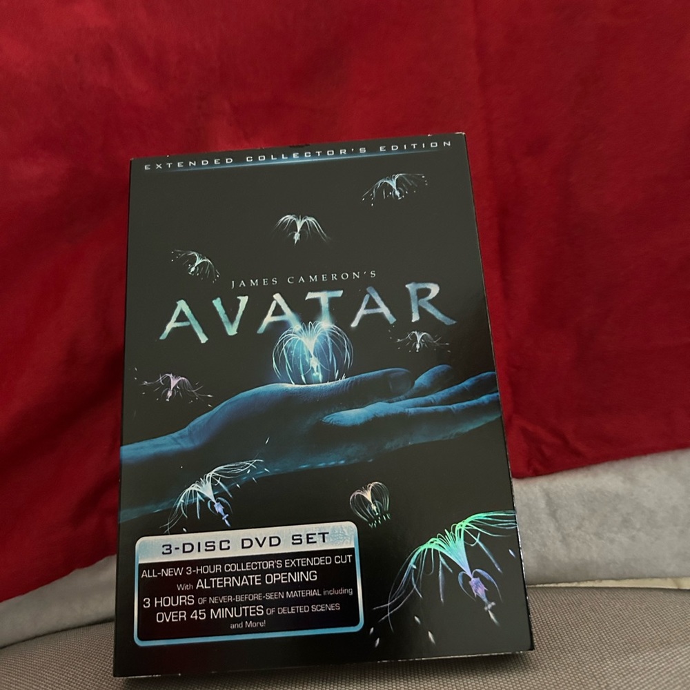 James Cameron’s avatar three disc DVD, set, extended, collectors edition